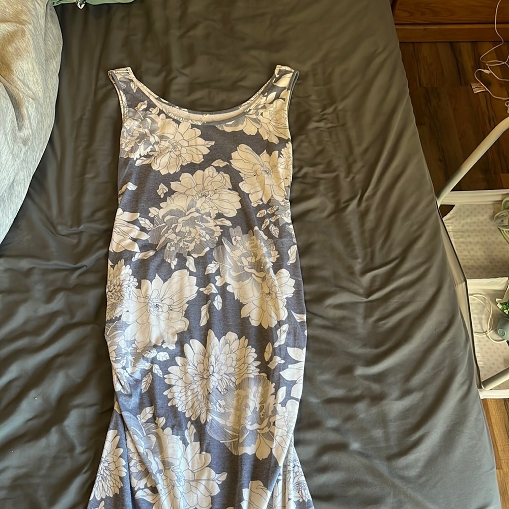 Floral maternity dress